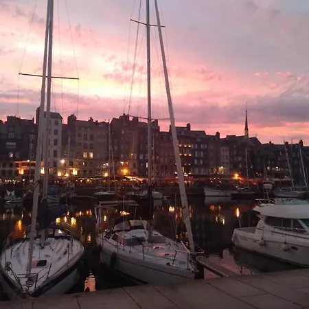 Apartment Cote Lavoir A Honfleur, Parking Prive, Ascenseur *