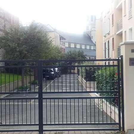 Апартаменты Cote Lavoir A Honfleur, Parking Prive, Ascenseur *